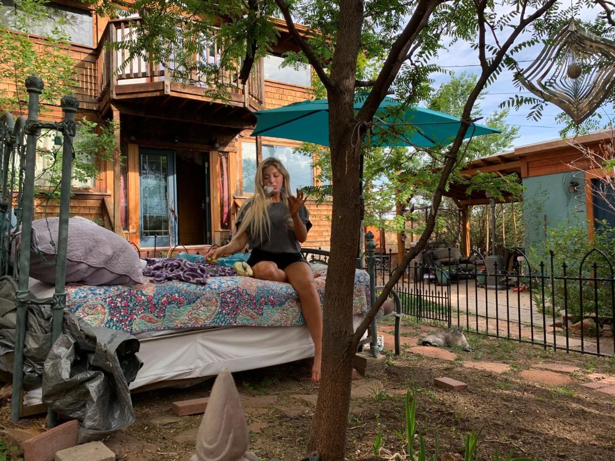 Mystic Portal 420 Guesthouse Colorado Springs Extérieur photo