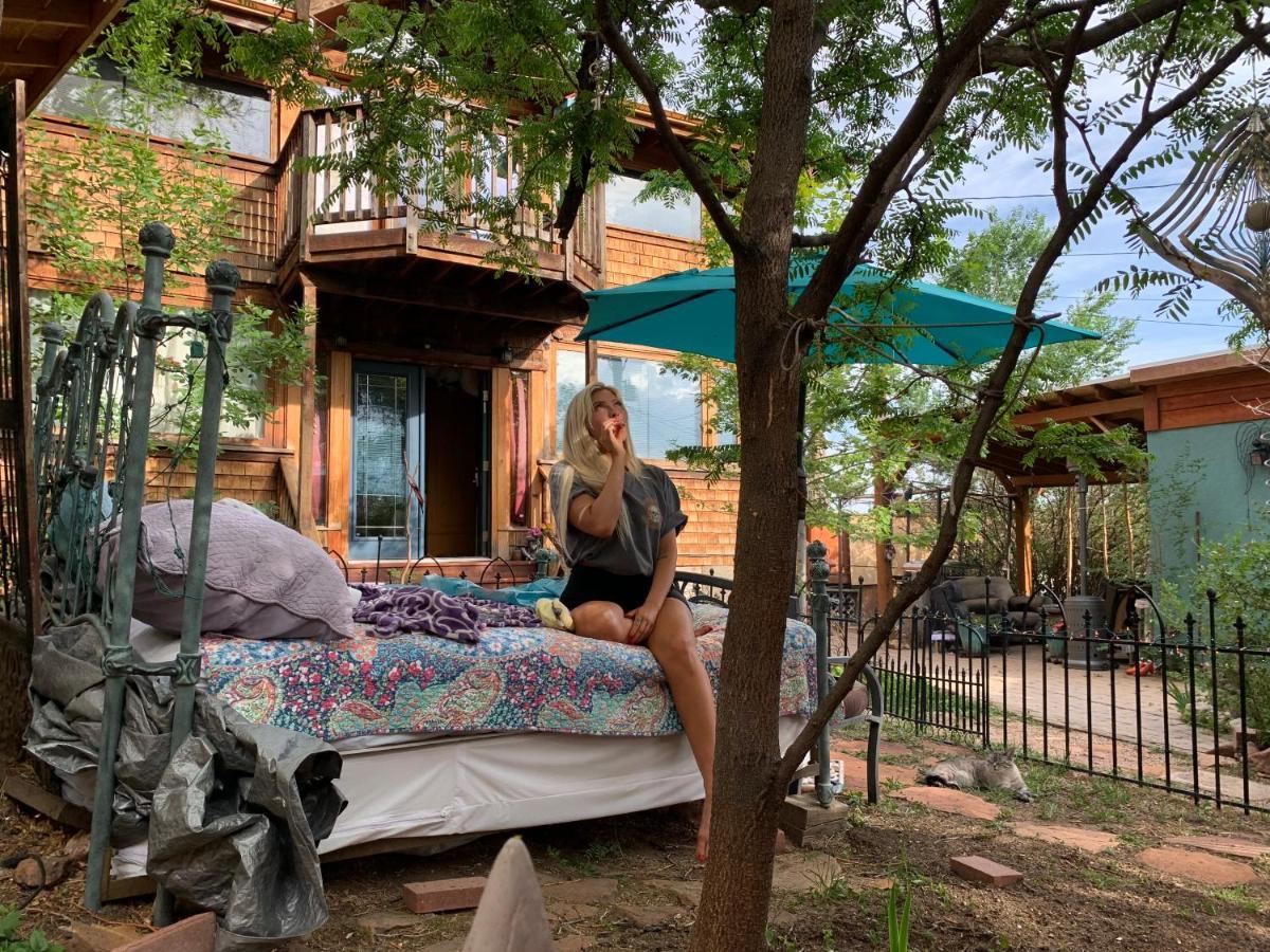 Mystic Portal 420 Guesthouse Colorado Springs Extérieur photo