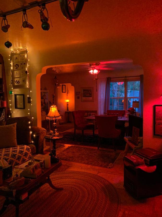 Mystic Portal 420 Guesthouse Colorado Springs Extérieur photo
